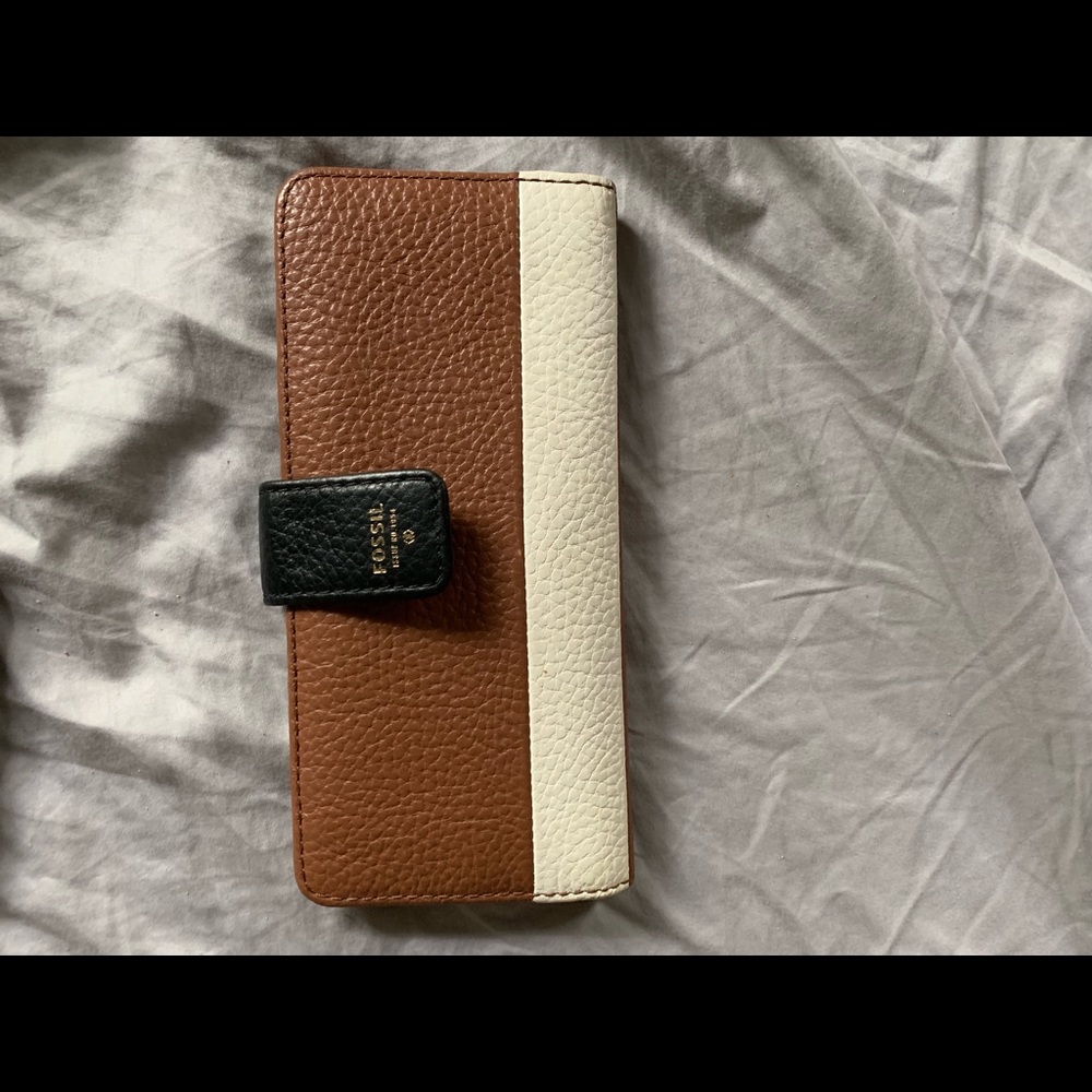 Fossil wallet